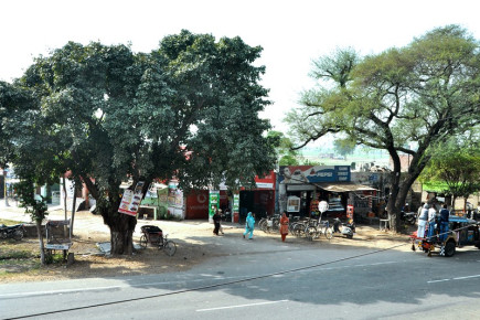 kahma_bus_stand