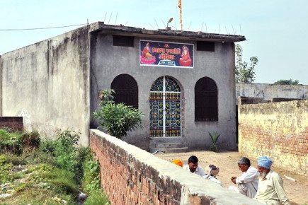 valmik_mandir_kahma